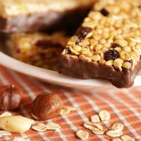 Deze ‘gezonde’ repen bevatten meer calorieën dan een Mars