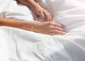 Babs (68): “Hij wilde mij liever verwonden dan dat hij langer over zijn orgasme moest doen”