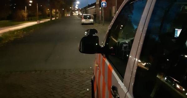 Politie schrijft 21 boetes uit tijdens avondspits in Dordrecht.