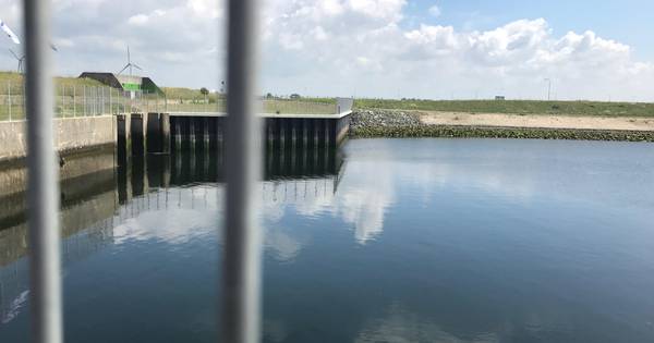 Flakkeese spuisluis is weer open | Zeeuws nieuws - PZC