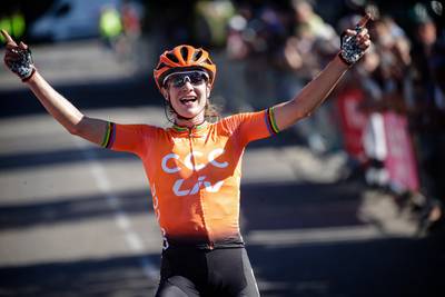 Vos schrijft ook tweede etappe in de Ardèche op haar naam