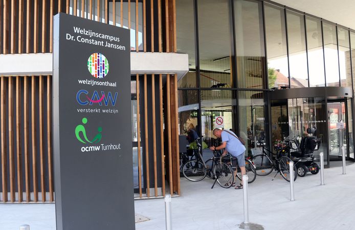 OCMW Turnhout leidt anderstalige leefloners op tot magazijnier | Turnhout |  hln.be