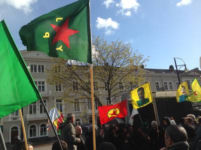 Luidruchtig protest Koerden woensdagnacht in Arnhem