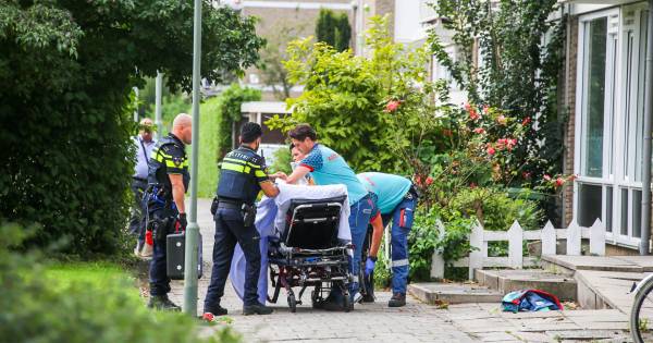 Man (25) raakt gewond bij steekpartij in Dordrecht.