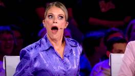 De monden van de juryleden vallen wagenwijd open in Got Talent