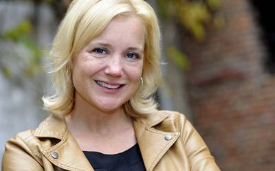 Sonja Bakker kondigt scheiding aan