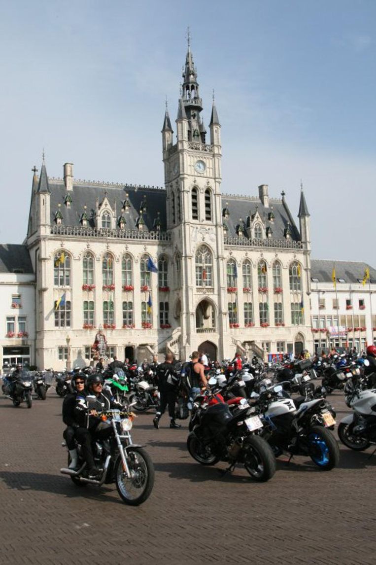 Zestiende Motortreffen Op De Grote Markt Sint Niklaas In De Buurt Hln