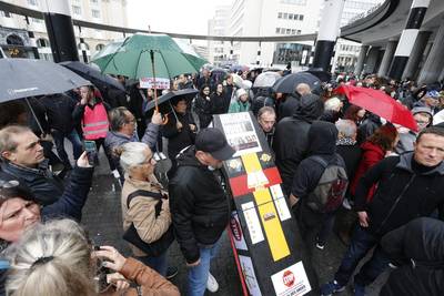 Honderden demonstranten tegen vrijlating handlanger Marc Dutroux
