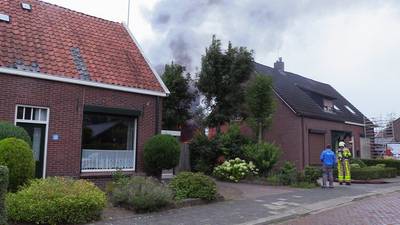 Schuur gaat in vlammen op in Etten