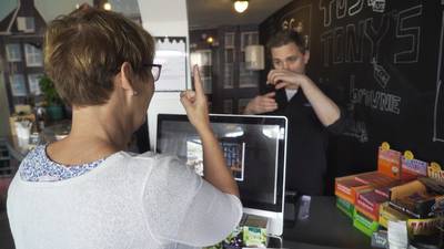 Koffie halen in gebarentaal: 'Dit had ik niet verwacht'