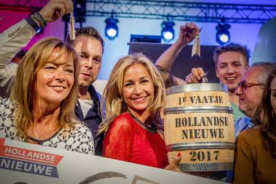 Eerste vaatje haring levert 65.000 euro op
