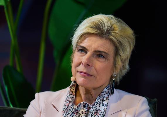 **Emoties** lopen hoog op bij prinses Laurentien bij opening *trefpunt toeslagenaffaire*