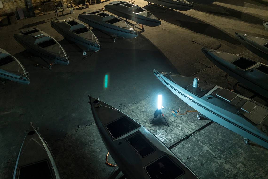 ‘Wat er nu gebeurt, is werkelijk nieuw en zeer gevaarlijk’: Oekraïne voert met aanvallen op Russische schaduwvloot druk fors op