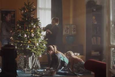 Plus-reclame over gescheiden ouders rond kerst raakt gevoelige snaar
