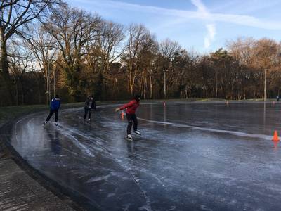 Geen marathon in Arnhem, maar de natuurijsbaan is vandaag wel open
