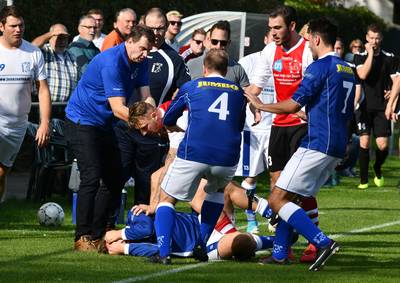 KNVB: Oud-agenten naar risicoduels amateurvoetbal