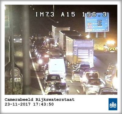 Ongeluk op A15 bij Elst, weg weer vrij