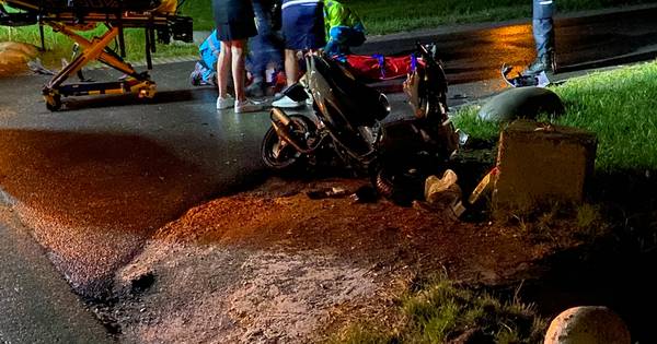 Scooterrijder gewond door aanrijding met auto in Putten.