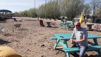 Voorzitter Belcrum Beach: 'Op warme dagen zou het fijn zijn als bezoekers een duik konden nemen'
