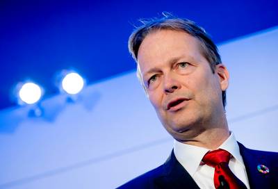 Opgestapte Akzo-topman krijgt 5,5 miljoen euro mee voor 7 maanden werken