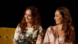 Ambitieuze tweelingzussen delen hun tonic ook met de Queen