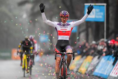 David van der Poel wint Zilvermeercross in Mol