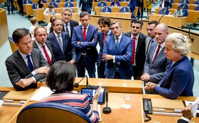 Hoelang moeten we nog wachten op Rutte-III?