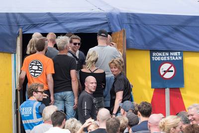 Zwarte Cross slingert stiekeme rokers zelf op de bon