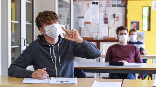 Mag ik nog op weekend met mijn bubbel? En komen er nog examens in het middelbaar? Alle mogelijke antwoorden op uw vragen na het Overlegcomité