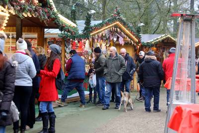 Kerstmarkt open in Kleef: 'Jammer dat je zoveel Nederlands hoort'