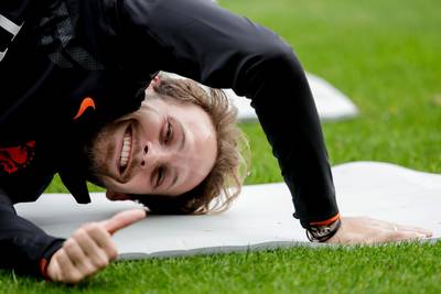 Fotoserie | Goedgeluimd Oranje bereidt zich voor op Noord-Ierland en Wit-Rusland