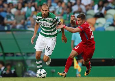 Dost doelpuntloos gelijk, Waterman op drempel van groepsfase