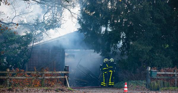 Asbest vrijgekomen bij garagebrand in Diessen | 112 - BD.nl