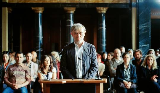 Het verrassende ‘Yellow Letters’ maakt het persoonlijke politiek ★★★★☆