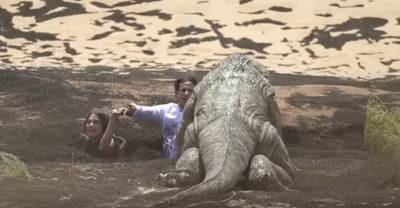 Ploeggenoot Afellay slachtoffer bizarre grap met 'komodovaraan'