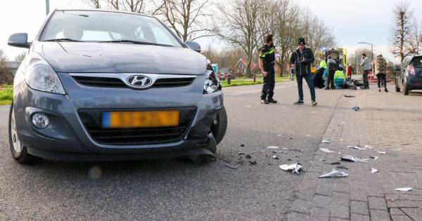 Motorrijder gewond na aanrijding met automobilist in Giessen.