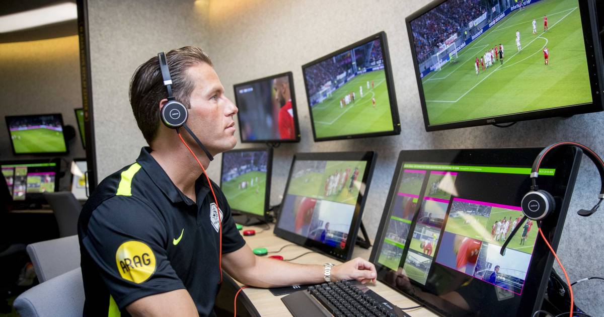 'Laat ook oud-spelers of trainers VAR zijn' | Nederlands ...