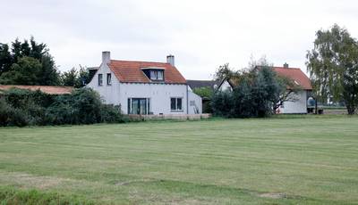 Dode bij healing Zeeland verbijstert buren: ‘Therapeuten waren heel normaal, geen zwevers’