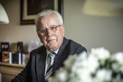 Koninklijk lintje voor André Bijen uit Weerselo