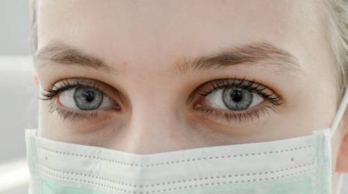 De beste make-uptips als je een mondmasker draagt