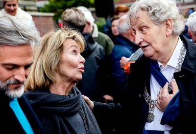 Eberhard van der Laan krijgt hoogste onderscheiding van Amsterdam