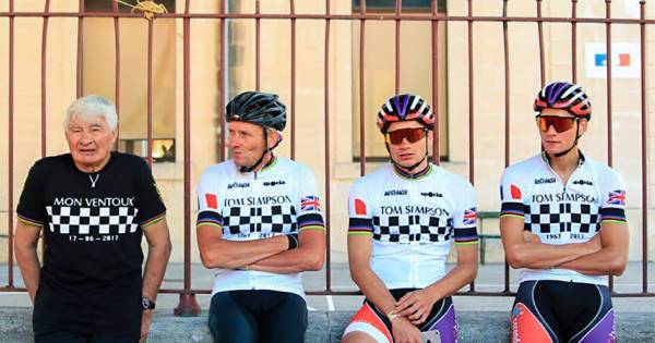 Mathieu van der Poel plaatst emotionele foto met zijn overleden opa Poulidor en Kluun vindt zijn ver