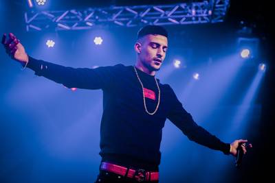 Onrust bij concert Boef: fans uit zaal gezet, politie treedt op