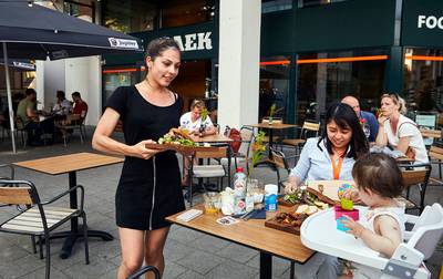 Een fooi geven, hoe hoort het eigenlijk?