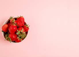 Waarom je nooit de kroontjes van je aardbeien moet weggooien