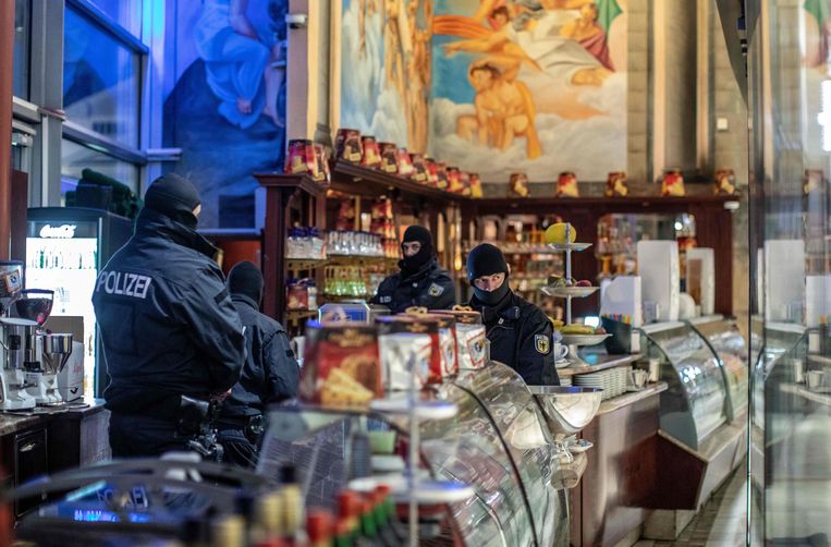De 'vergiftigende maffia' kreeg een flinke klap - Trouw