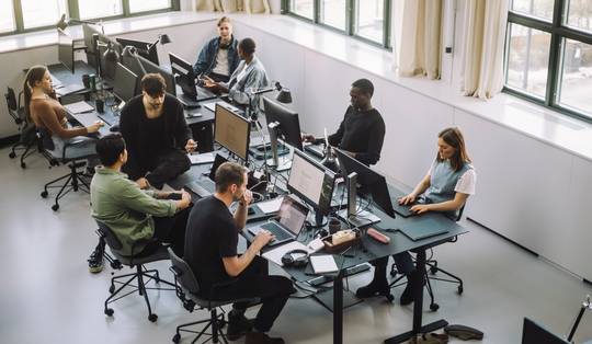 Steeds meer meldingen van pesterijen en avances op het werk: ‘Ik durfde niet meer alleen naar het toilet’