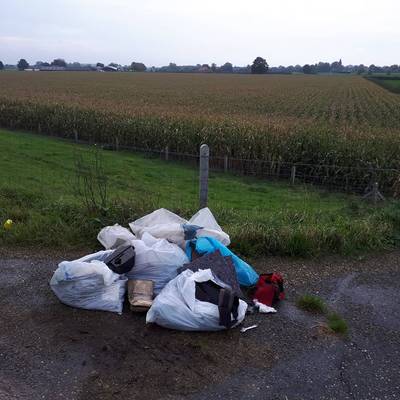 Afvaldumper laat steek vallen
