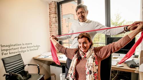 Lieven Maesschalck legt uit hoe je als thuiswerker rug- en nekklachten vermijdt