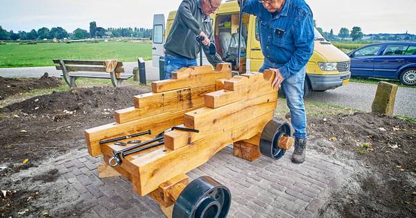 Rolpaarden klaar voor dragen van loeizware Megense kanonnen - BD.nl